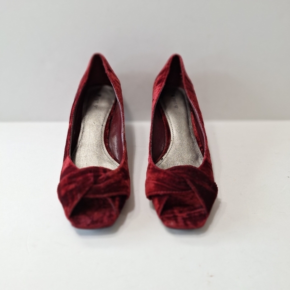 Apt. 9 Burgundy Classic Quiet Luxury Elegant Classy Velvet Peep Toe Wedges 6.5 - Picture 3 of 12
